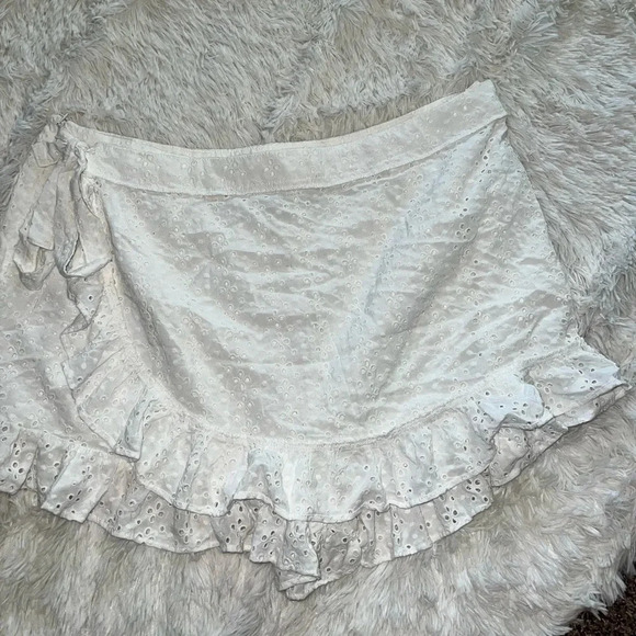 White Forever 21 plus skirt size 2xl - Picture 1 of 5